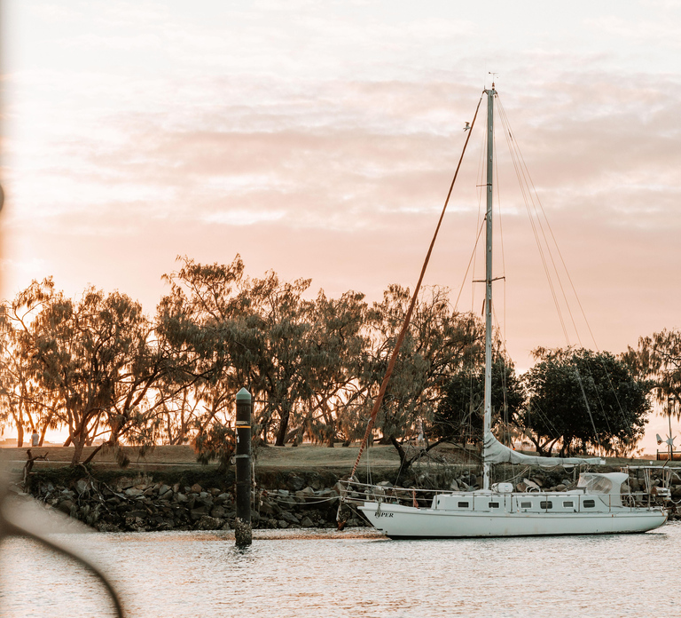 Mooloolaba: Sunshine Coast Sunset Canal Cruise