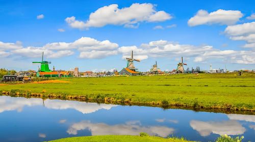 Day Tour to Windmill Village, Edam, Volendam, and Marken from Amsterdam, Netherlands