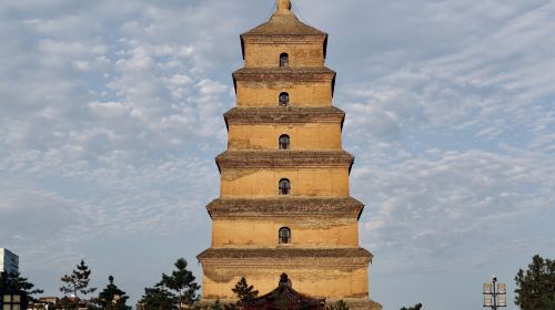 Mini Group Xian Day Tour to Terracotta Army, City Wall, Pagoda and Muslim Quarter