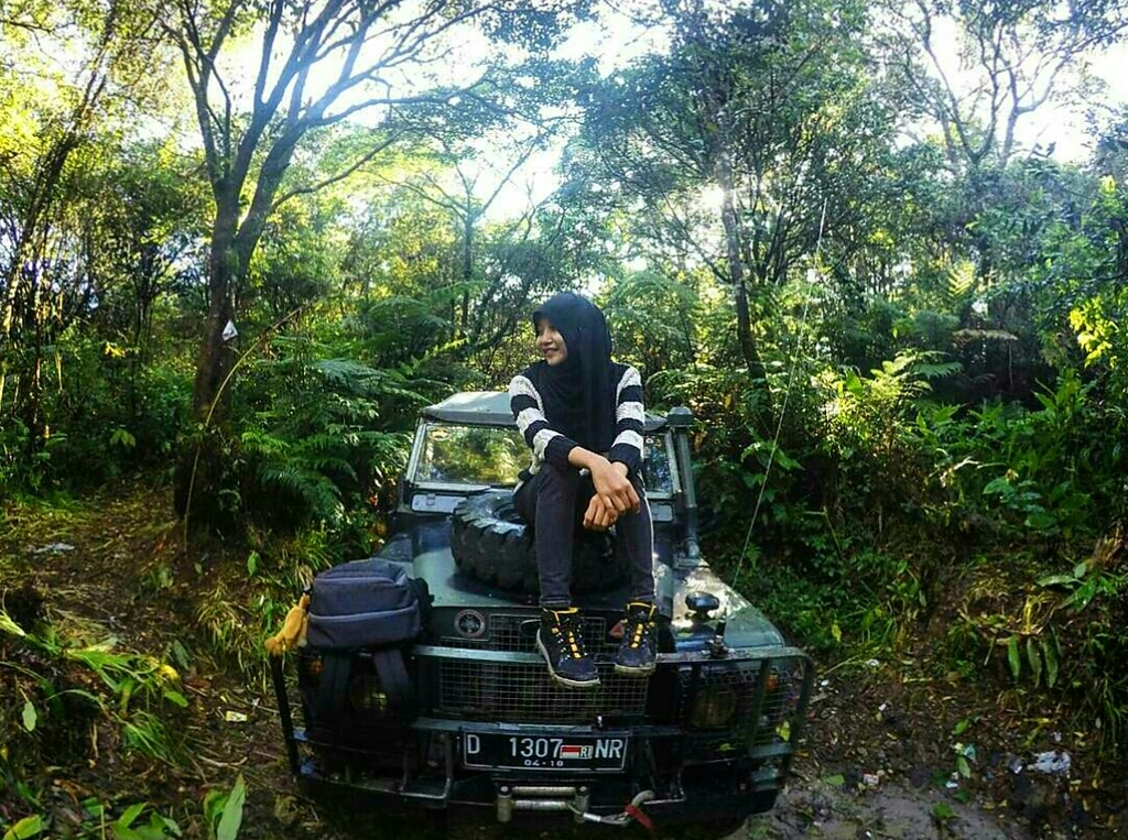 Fun Offroad Ciwidey Bandung – Land Rover Tea Plantation Adventure