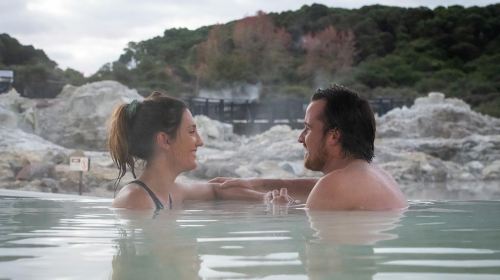 Rotorua Hells Gate Geothermal Mud Bath & Sulfuric Hot Spring Spa