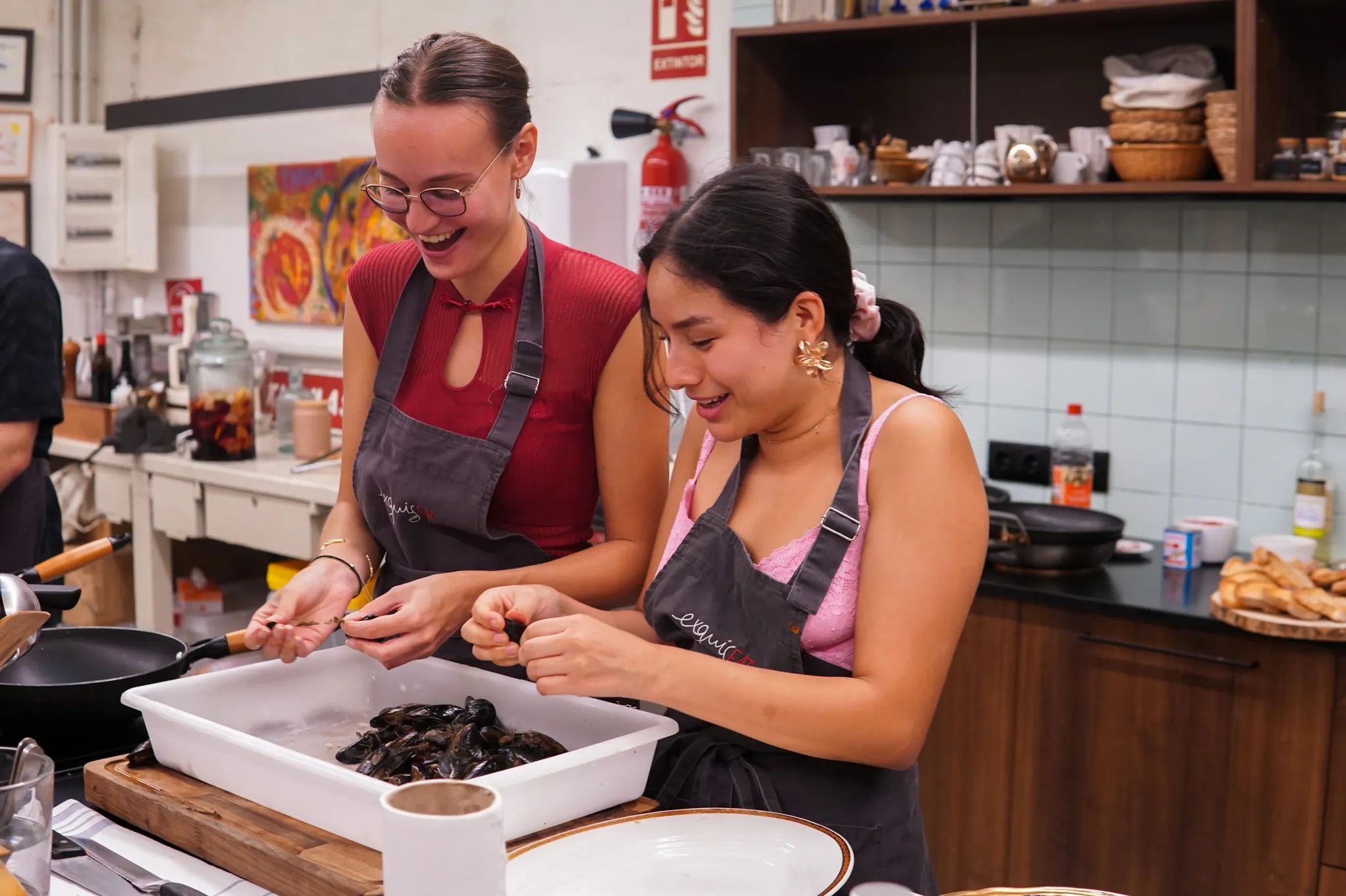 Gaudi Highlights & Paella Cooking Class Small Group