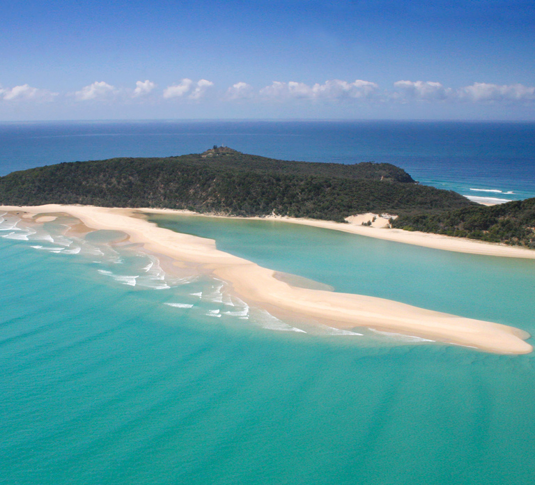 Rainbow Beach: Kayaking with Dolphins and Beach 4WD Tour