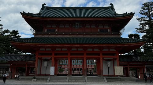 Kyoto: Heian Jingu Tour - Roots of Kyoto & Scenic Gardens Day Tours