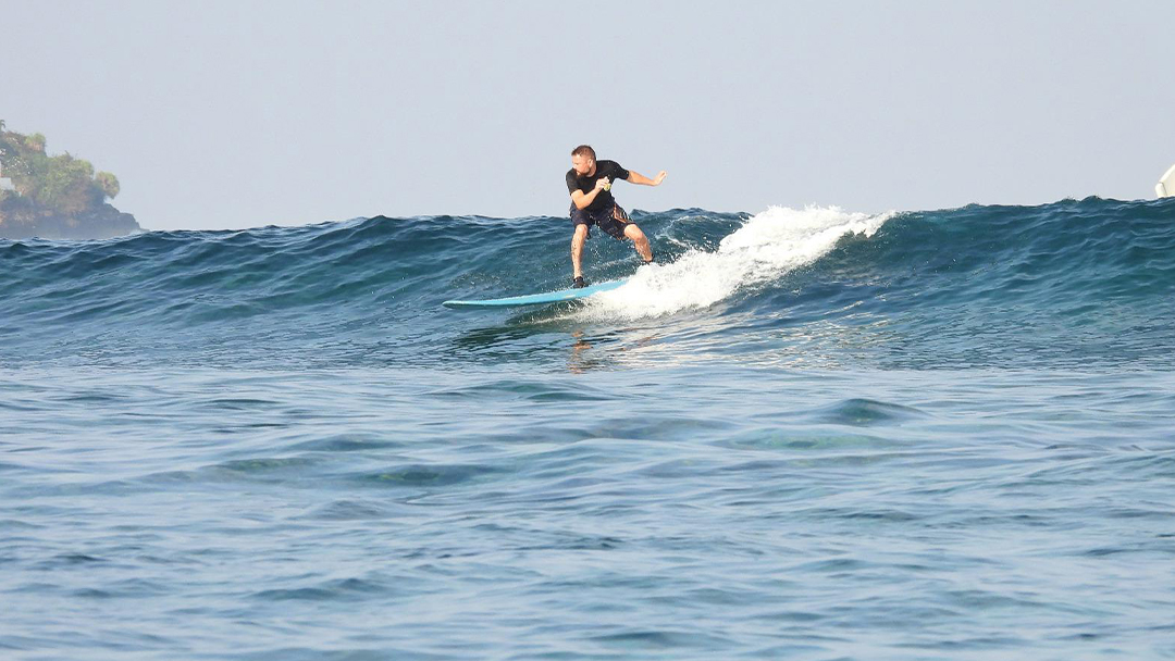 Noesa Wave Surf School Bali – Ride the Ocean with Confidence