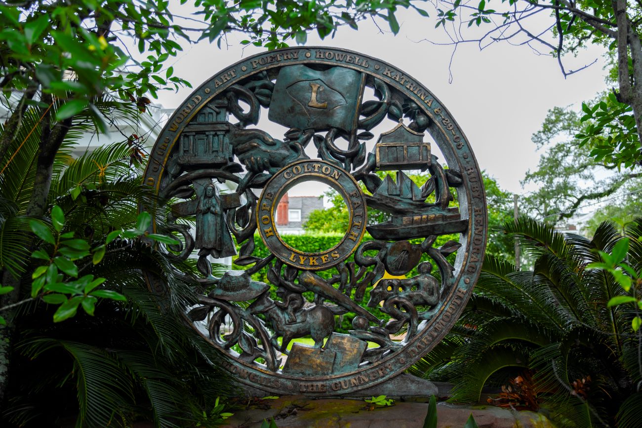 Explore Historic New Orleans: Hidden Garden District Tour