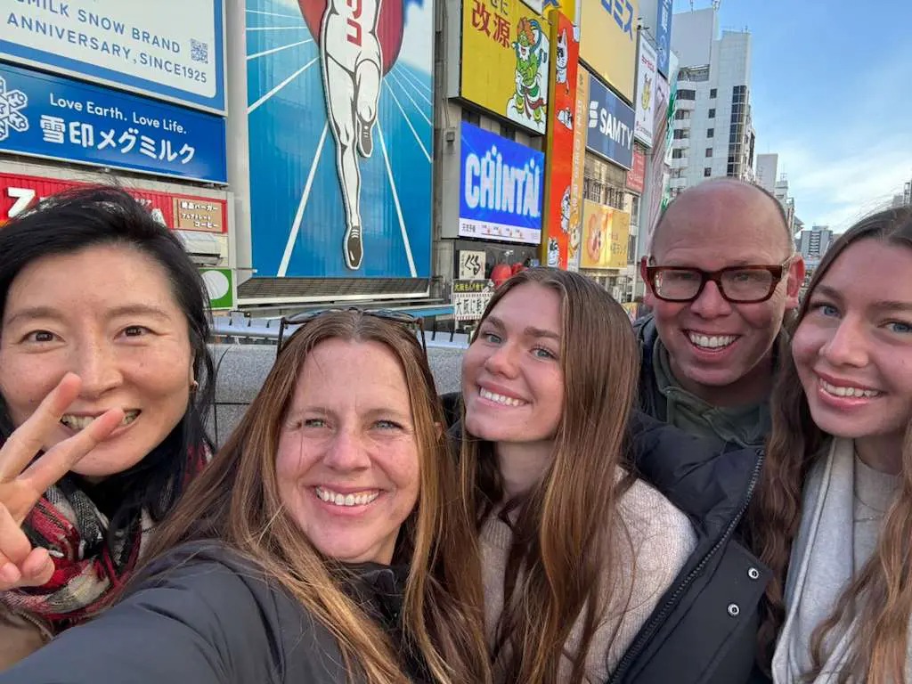 Private Walking Tour in Osaka-Local Japanese Guide