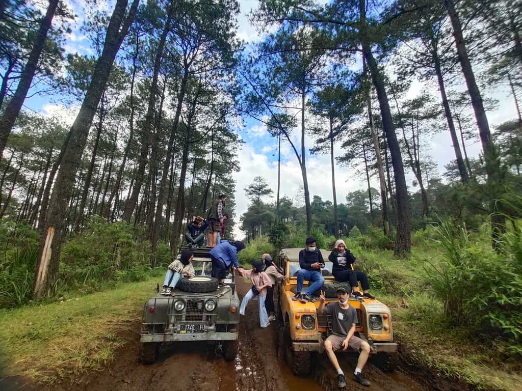 Fun Offroad Cikole Lembang Bandung – Land Rover Adventure