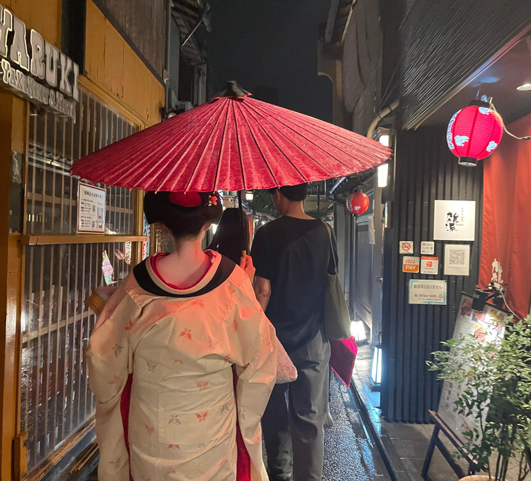 Kyoto: Gion Food Tour 13 dishes and 4 Local Eateries