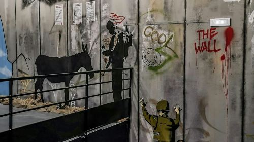 Musée Banksy Paris: Exhibition Access Child