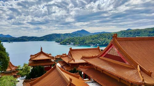 Sun Moon Lake shared transportation one-day tour – Depart from Ximending Night Market in Taipei
