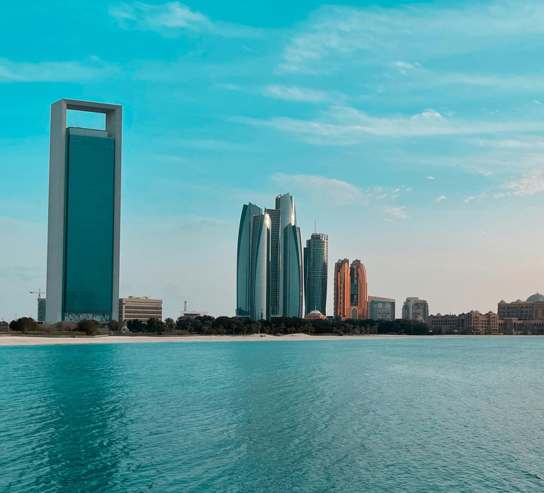 From Dubai: Abu Dhabi Guided Full-Day Sightseeing Tour