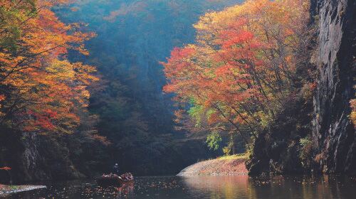 Geibikei Gorge River Boat Ride Experience in Iwate: With Local Delicacies