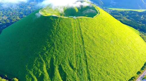 1-Day Small Group Tour to Mt. Omuro, Izu with Scenic Train Ride & Hotel Pick-up