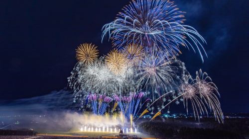 [Departing from Sapporo North Exit] 'Hokkaido Art Fireworks 2026 ~in Moerenuma Park' [Choose between Lawn Seats / Premium Seats (with chairs)] Day Tours
