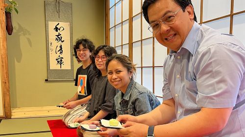 Tea Ceremony Experience in Osaka Doutonbori Day Tours