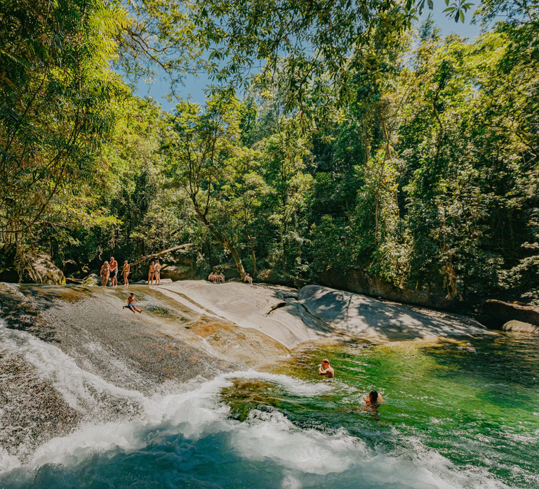 From Cairns: Waterfall Tour with Lunch