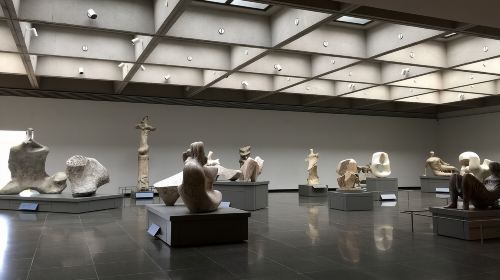 University of Toronto + Art Gallery of Ontario + Casa Loma + Queen's Park day tour