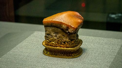 Taipei Palace Museum Guided Tour: Available in Chinese/English/Japanese