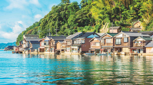 1-day tour to Amanohashidate, Ine Fishing Village & Kayabuki No Sato in Kyoto, Japan