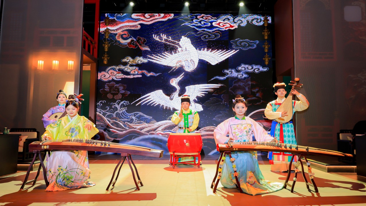 Guangzhou Silk Road Cultural Dinner Show Ticket Immersive Theatre, Chinese Cuisine & Hanfu Experience Attractions