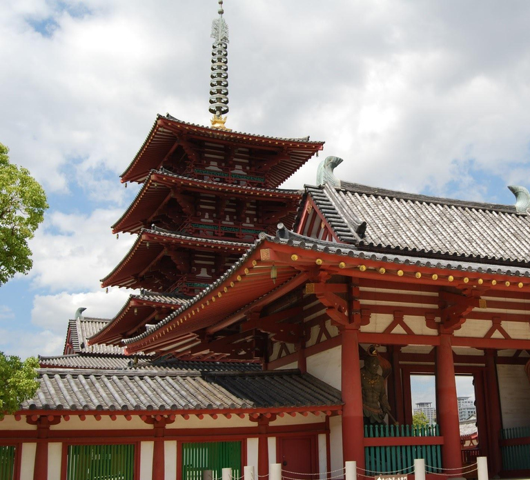 Osaka: Full-Day Sightseeing Tour by Private Vehicle