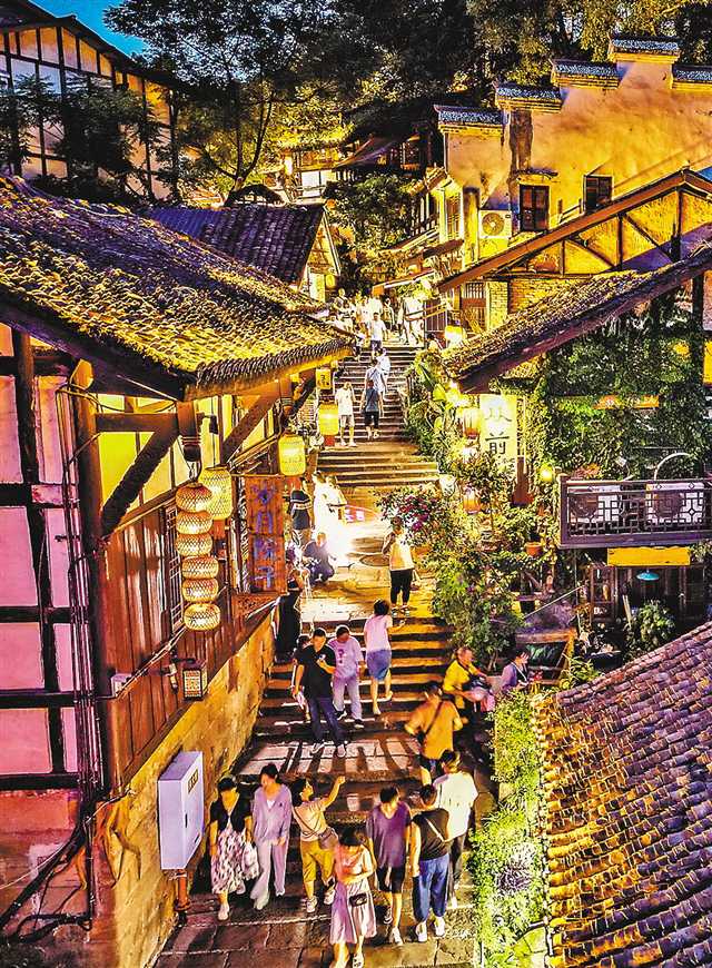 Chongqing Classic Landmarks English Full-Day Tour (small group)