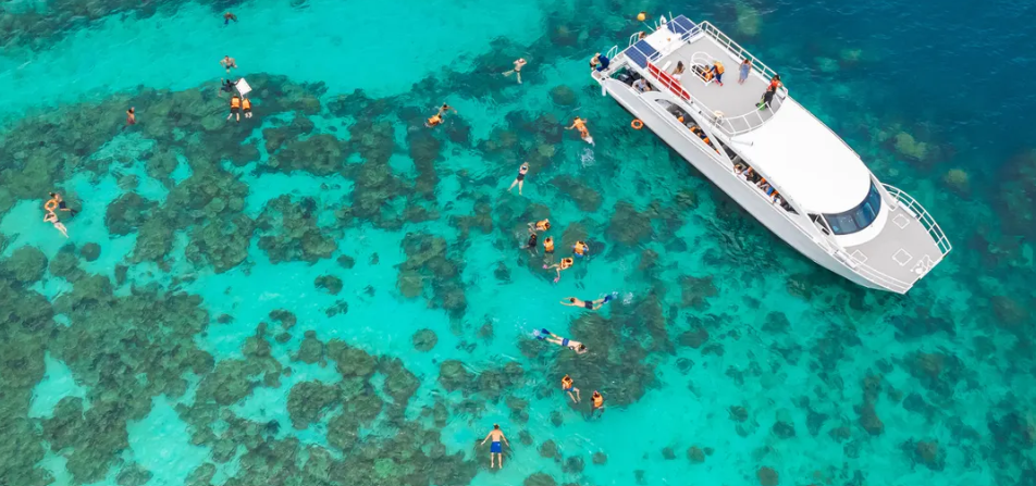 Phuket: Phi Phi Islands, Maya Bay & Khai Islands Day Tour – Free WiFi