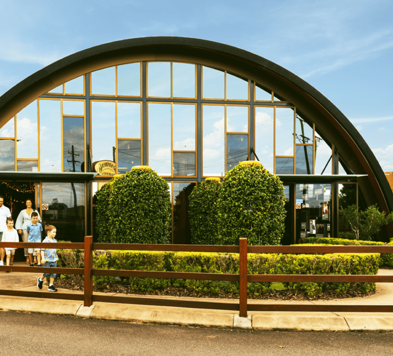 Bundaberg: Brew Tasting and Self-Guided Gallery Tour