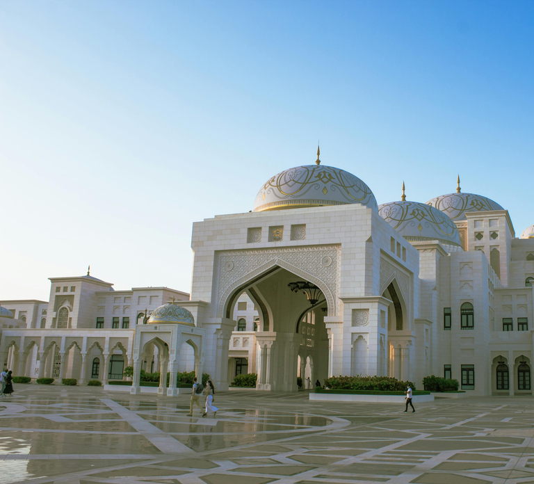 Evening Abu Dhabi City Tour with Corniche and Mosque Visit