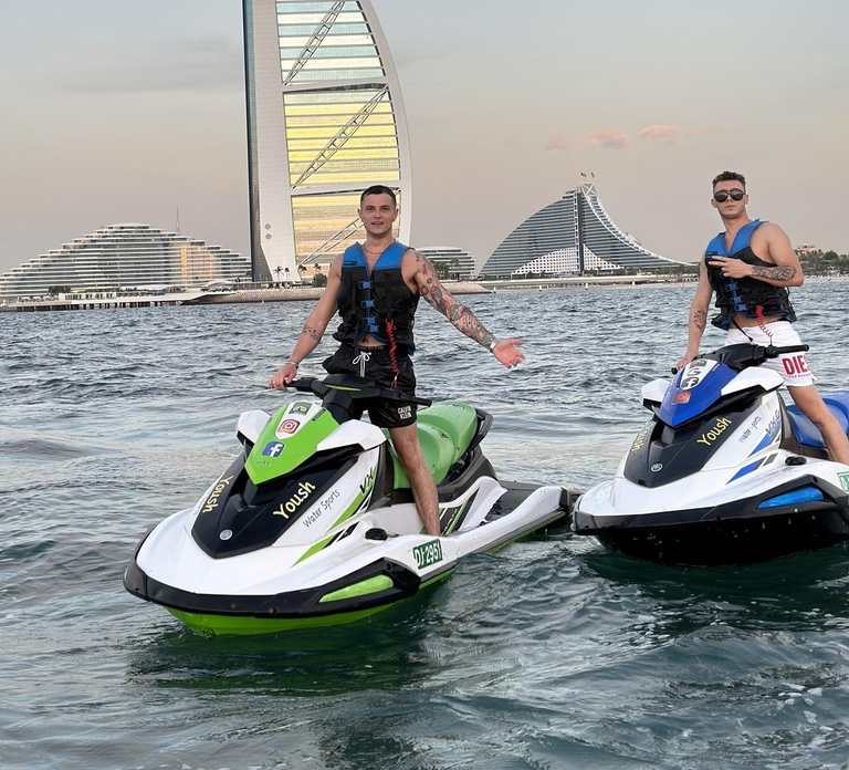 Dubai: Jetski Adventure w/ Burj Khalifa & Burj Al Arab Views