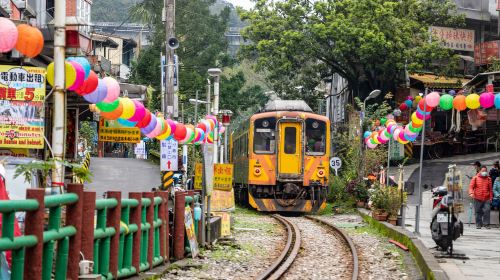 Taipei Departure | Yehliu & Jiufen & Shifen & Golden Waterfall Day Tour Day Tours