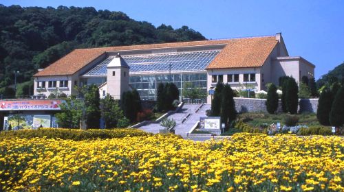 1-day tour from Osaka to Awaji Yumebutai & Honen-in temple | Lavender fields Day Tours