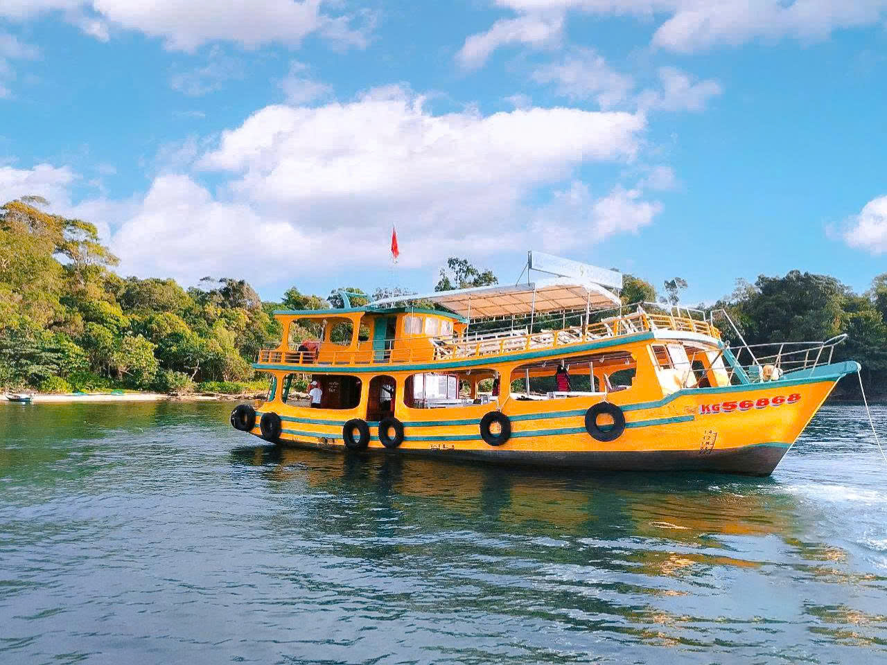 Phu Quoc Snorkeling & Scuba Diving Tour in the South Island