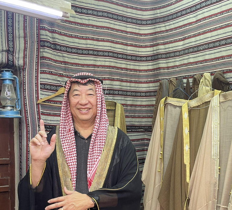 Abu Dhabi Downtown Walking tour with local Emirati