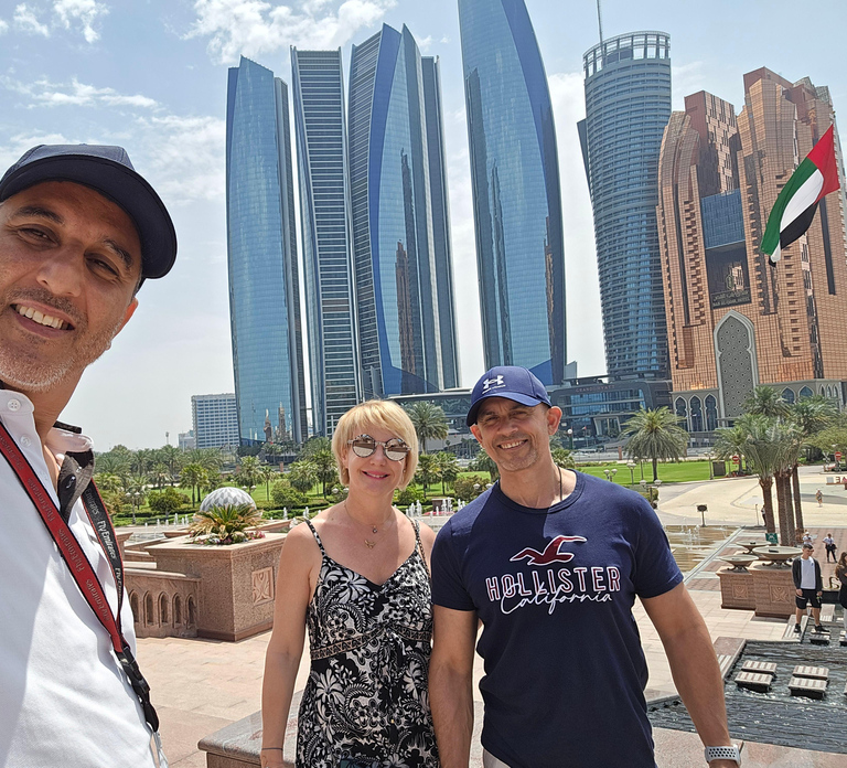 From Dubai: Abu Dhabi Day Tour with Warner Bros World Ticket