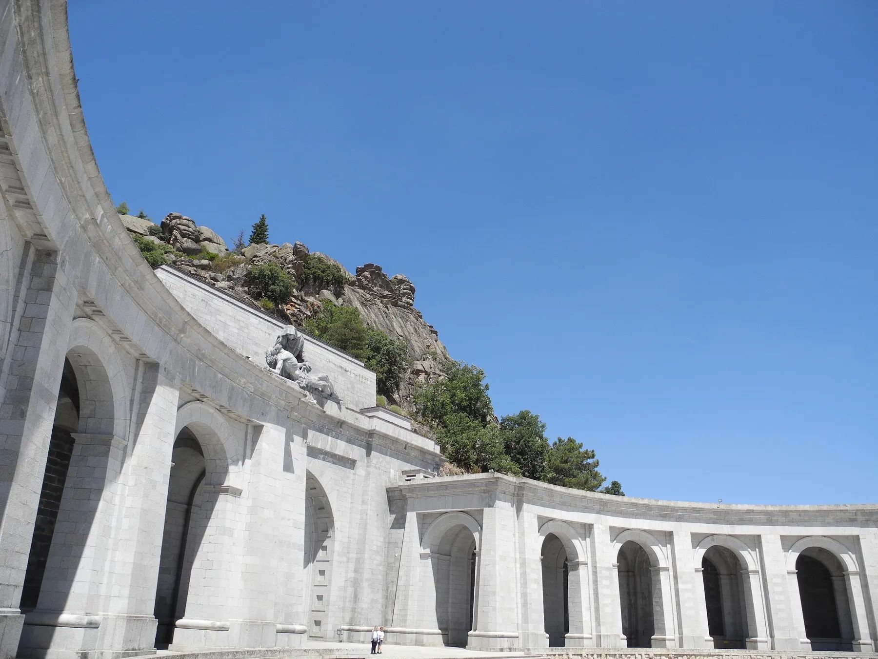 Private Tour: Royal Monastery of El Escorial and Valley of the Fallen