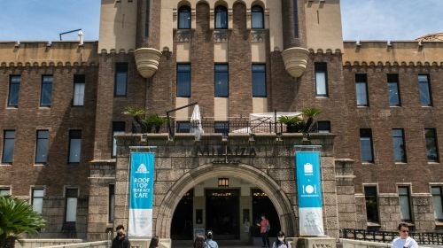 Osaka Castle: Guided Walking Tour Day Tours