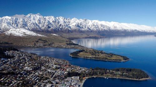 New Zealand South Island Sightseeing Bus Tour: Queenstown to Aoraki/Mount Cook (One-Way)