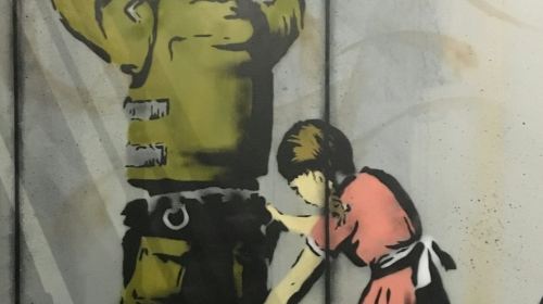 Musée Banksy Paris: Exhibition Access Child
