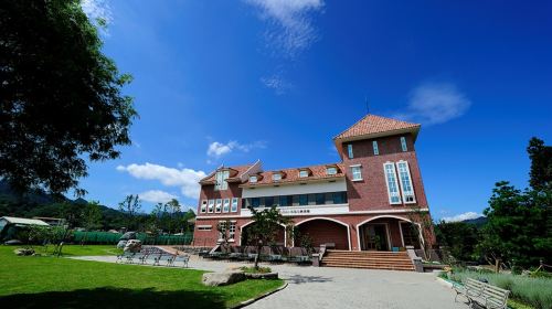 Schokolake Country House