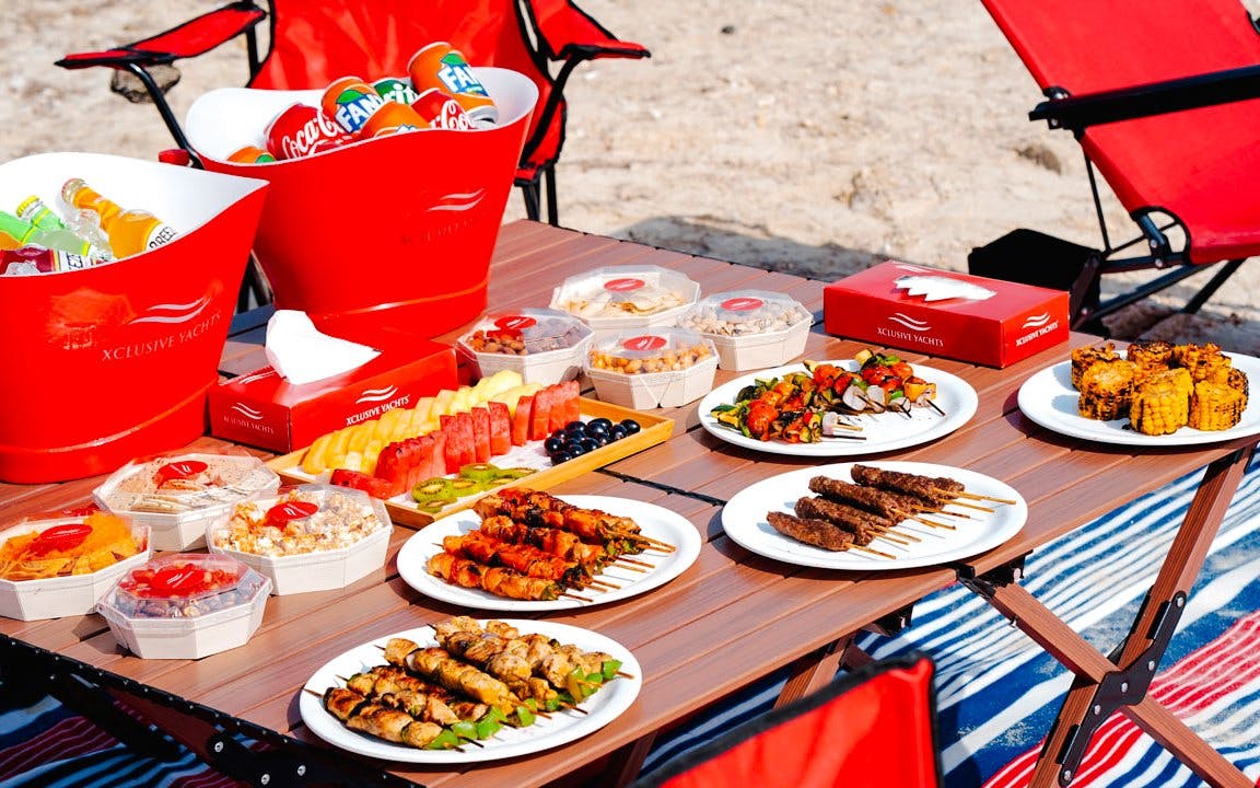 Private Luxury Yacht Rental from Dubai Marina - Groups up to 17