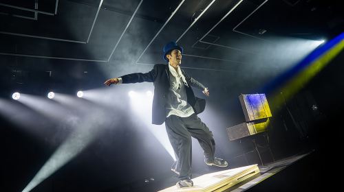 Neo-Japanese Show "OVAS" Osaka High-Energy Night Show (English MC) Day Tours