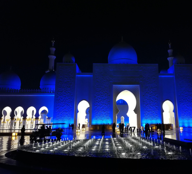 Dubai: Sheikh Zayed Grand Mosque Evening Tour