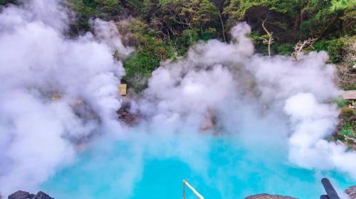 Kyushu Day Tour from Fukuoka: Yufuin + Yufuin no Mori + Beppu Umi Jigoku + Dazaifu Tenmangu 1-Day Trip [Optional Train Experience]