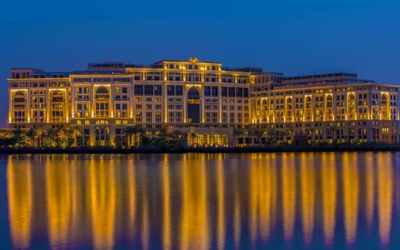 Palazzo Versace Dubai: 3-Course Italian Set Menu Dining Experience with Soft Drinks and Valet Parking