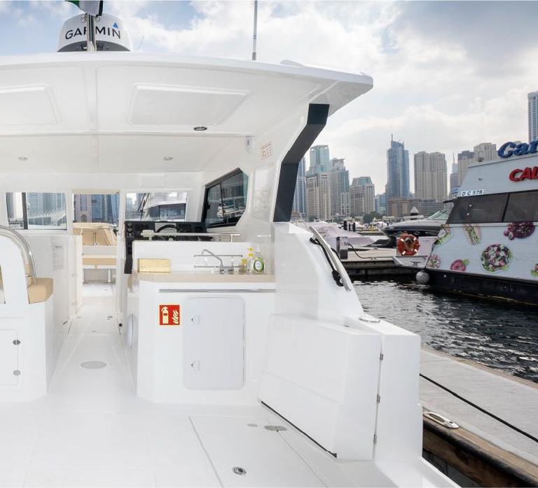 Dubai: Private Yacht Tour 36ft