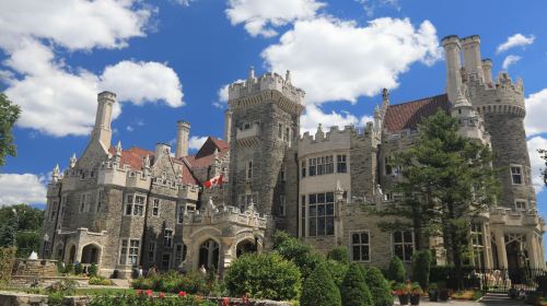 Royal Ontario Museum + Casa Loma + Fort York National Historic Site + Hanlan's Point Beach