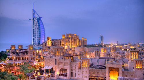 Panoramic Dubai tour by night