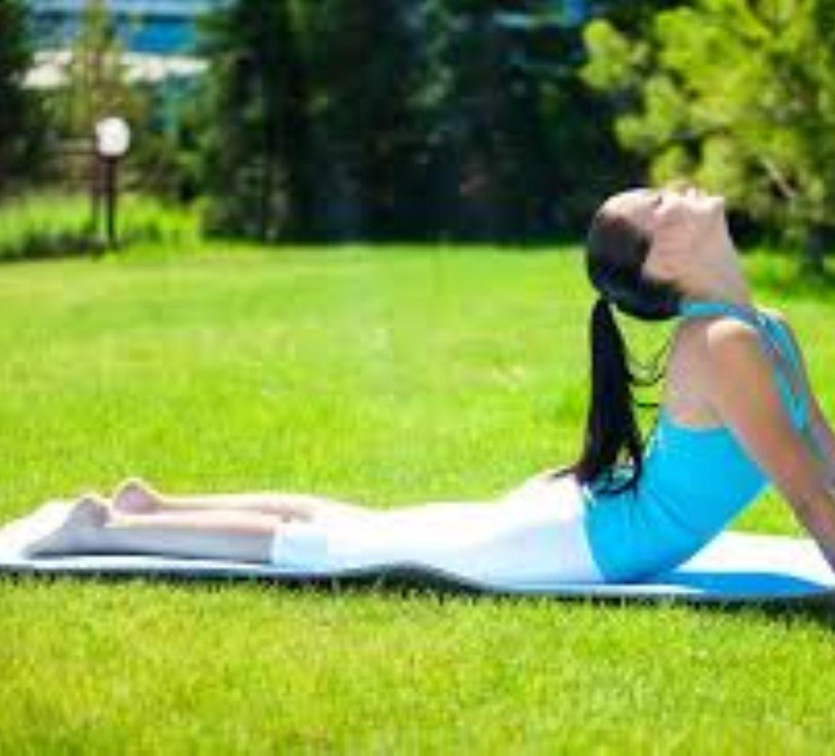 Dubai: Yoga Experience with Hotel Transfer